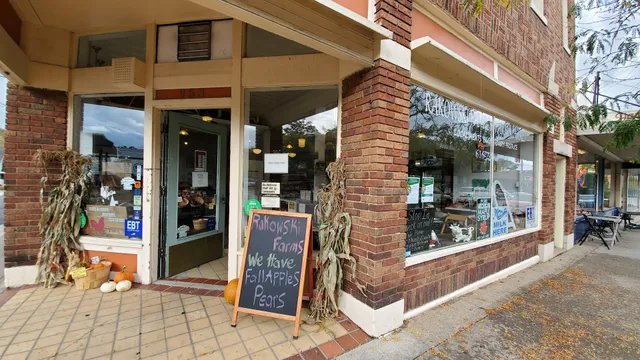 Rakowski Family Farm Market