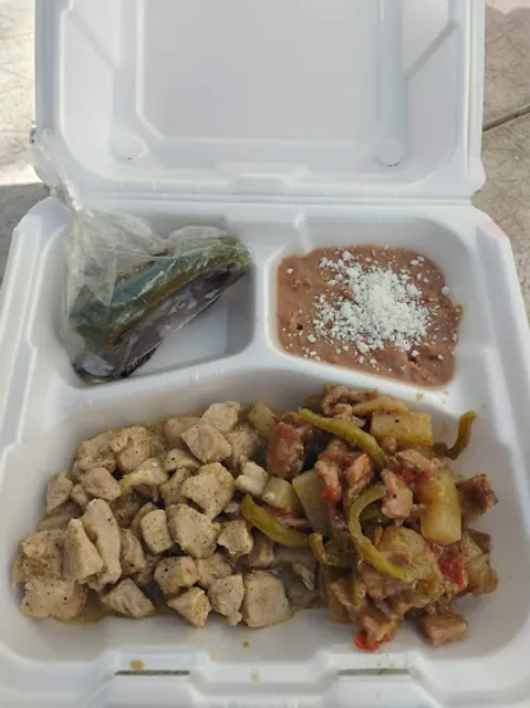 Tacos de guisado el buen sazon