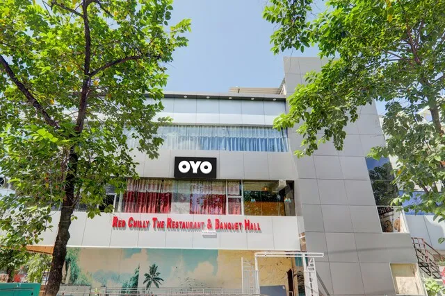 OYO 808418 Relax Inn