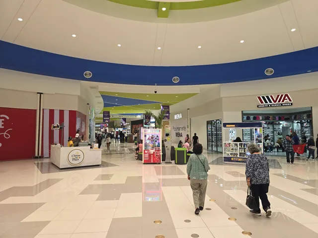 Plaza Sendero Ensenada