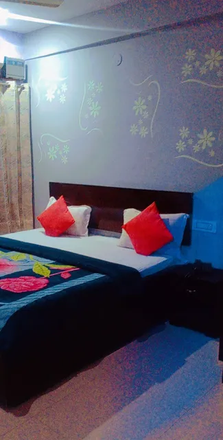 OYO 37817 Hotel Paradise