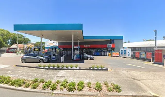 208 New Canterbury Rd