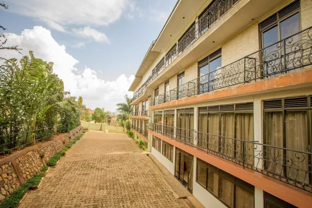 Arch Apartments and Hotel