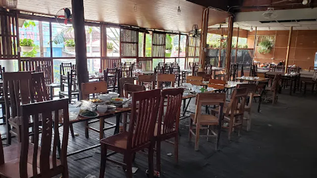 Nhà hàng Dân Tộc Quán