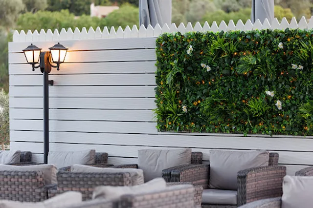 Wave bar agios stefanos