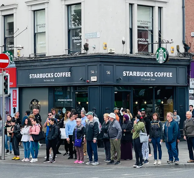 Starbucks College Green