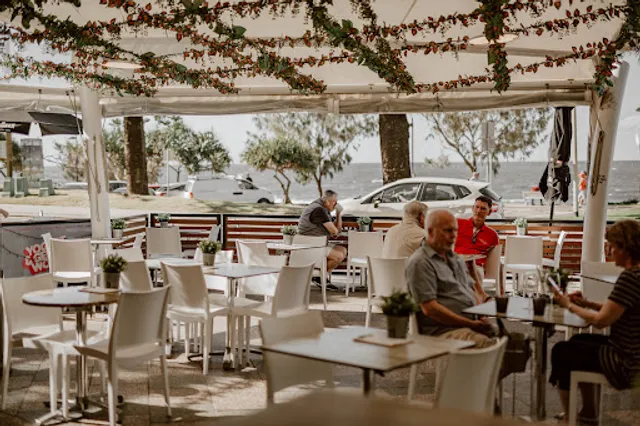 De Ja Vu Cafe & Bar Mooloolaba