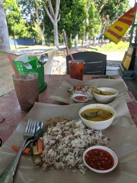 Warisan Mamani - Nasi Kerabu, Nasi Dagang, Laksam