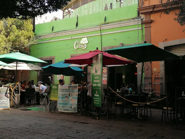 La Ceiba Restaurante, terraza y Bar