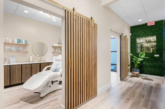 HydrateGlo Medspa and IV Hydration Lounge