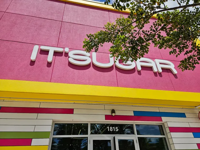 IT'SUGAR Dania Pointe