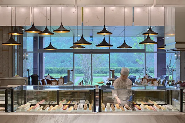 Sunrise all day dining