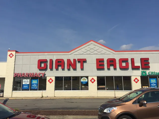 Giant Eagle Supermarket