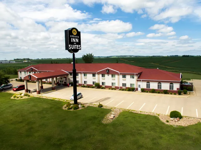 Urbana Inn & Suites