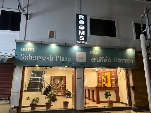 Hotel Sabareesh Plaza