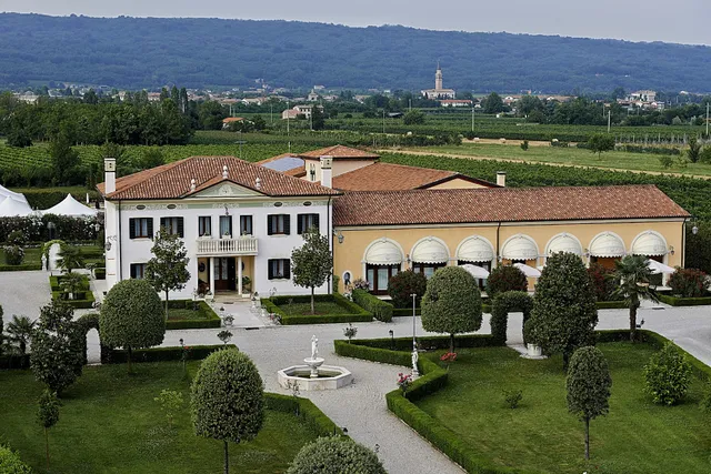 Farmhouse Villa Serena