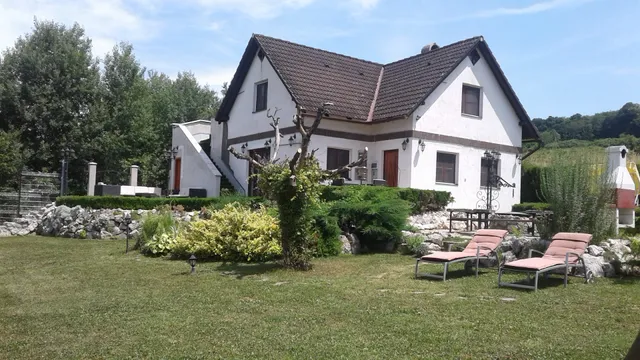 Kovácsszénája cottage