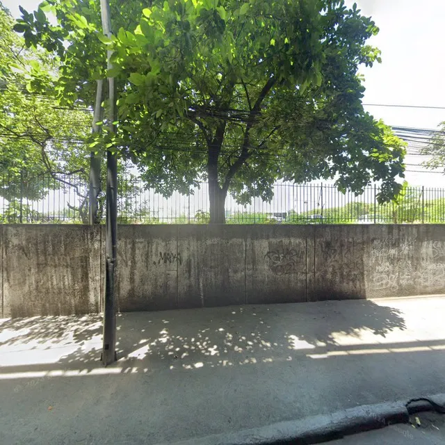 Budoy's Grillz and Specialties