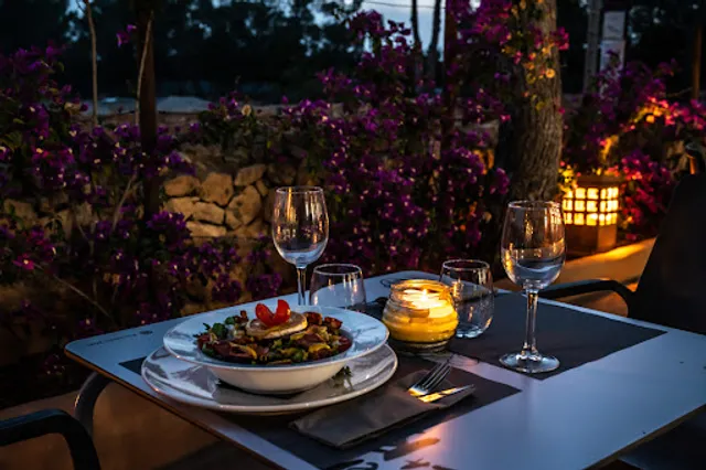 Es Pins Restaurante | Emar Hotels