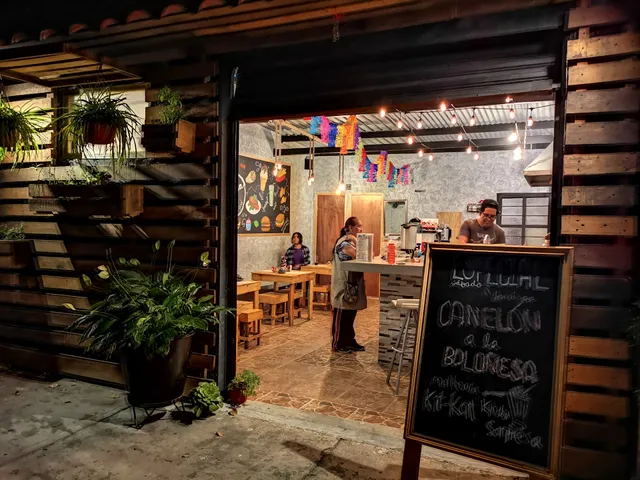 La Tomasa Street Food
