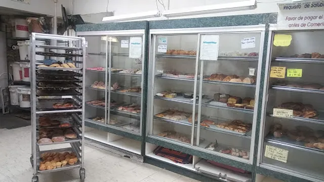 La Favorita Bakery