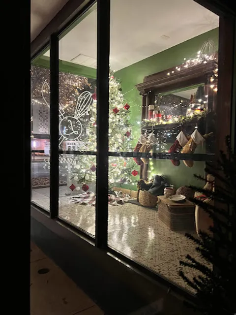 Lorraine's Bake Shop