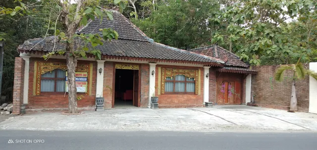 Puri Singgasana Sedayu