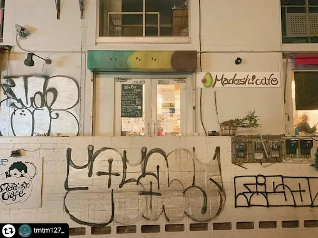 Madosh Cafe