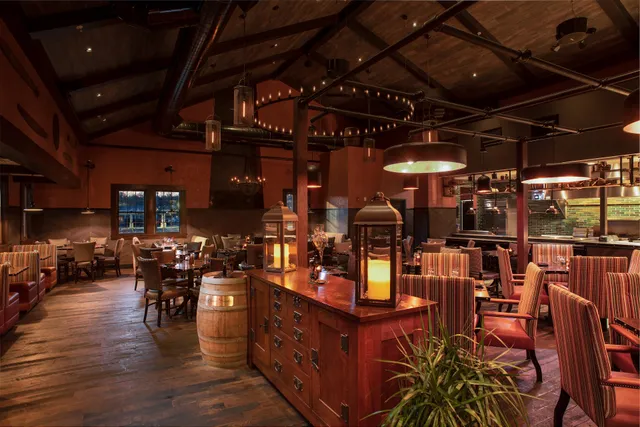 Craftsman Wood Grille & Tap House