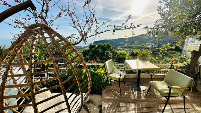 Aphrodite’s Garden, Himare