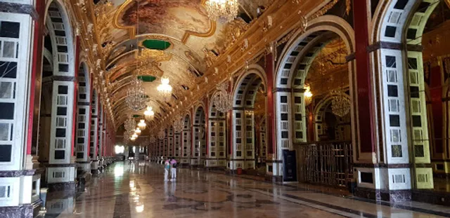 Sanya Shanman Building Restaurant