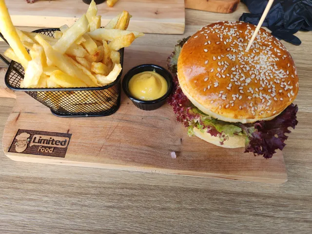 Limited Food Burger Tacos