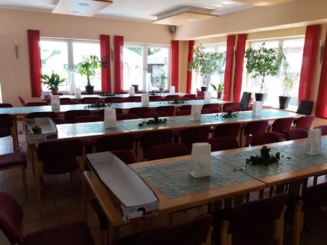 Sport und Jugendheim bei Hanka