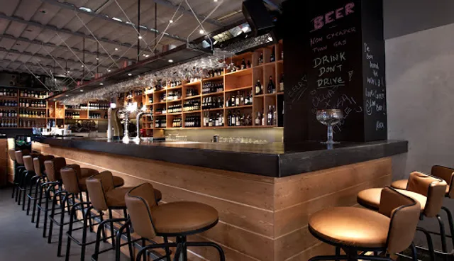 33 All Day - Bar -Restaurant