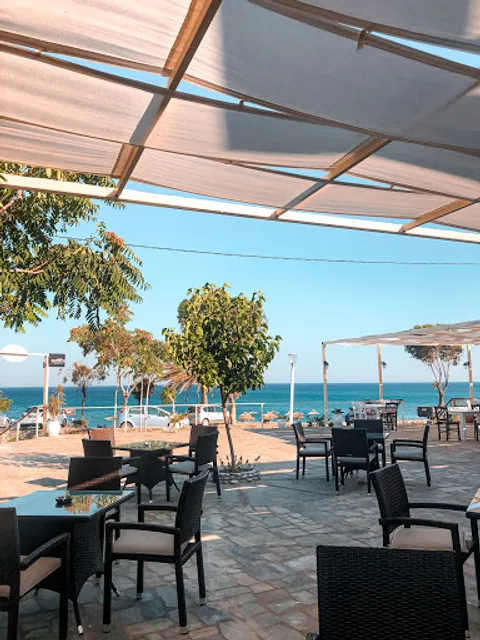 Sirocco Beach Bar & Restaurant