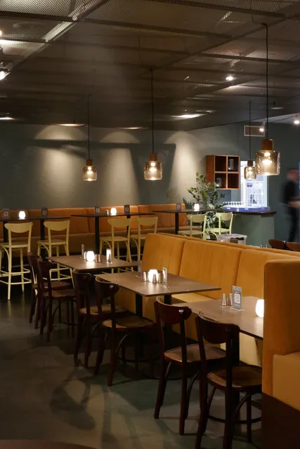 Garden Bar & Restaurant