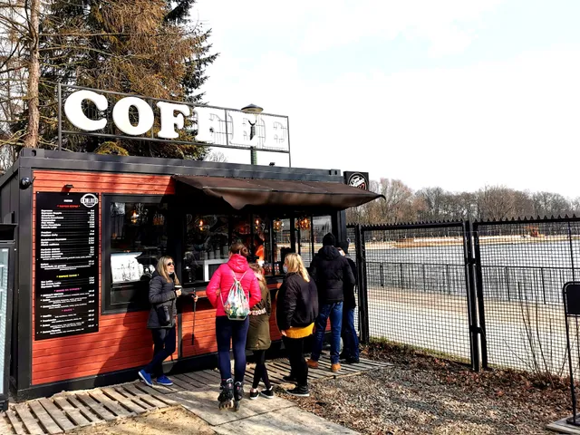 Chillout Cafe & Shake | Huta Wita