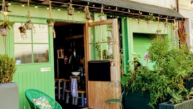 Youjuice Garage Cafe