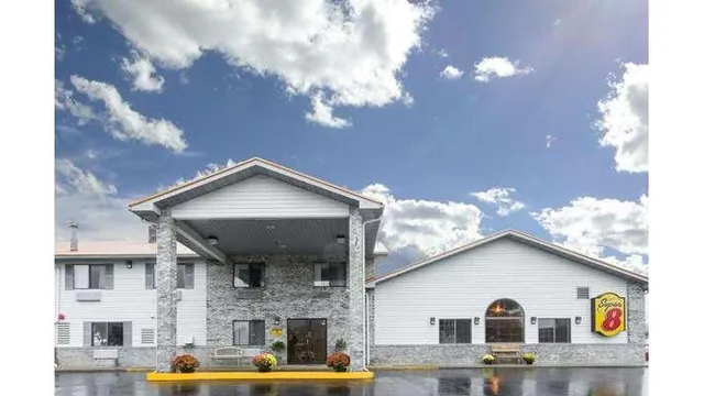 Super 8 by Wyndham Gallipolis Pt Pleasant Area