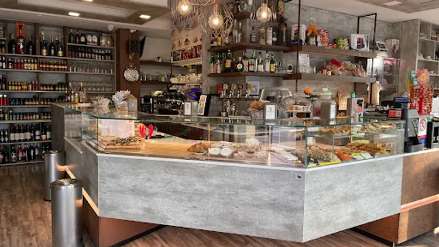 Bistrot Pasticceria Pane Caffetteria Panini Piccola cucina