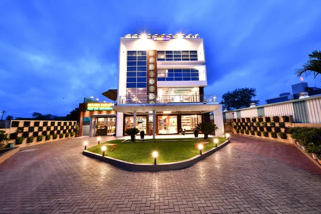 Click Hotel Sagar Plaza, Pune Chakan
