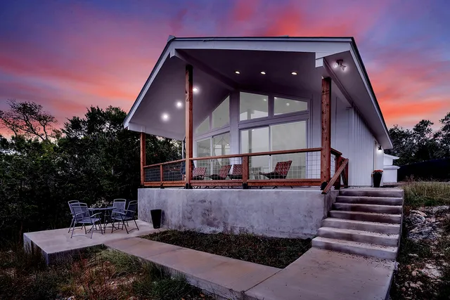Black Canyon Wimberley - Modern Cabin Getaways, Gatherings, and Quiet RV Sites