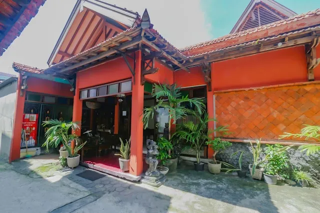 SPOT ON 90272 Istana Griya 1 Hotel