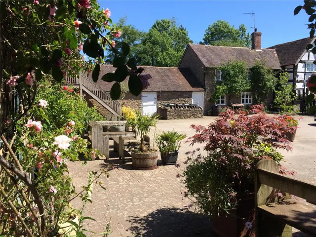 Sutton Court House & Holiday Cottages, Nr Ludlow, Shropshire