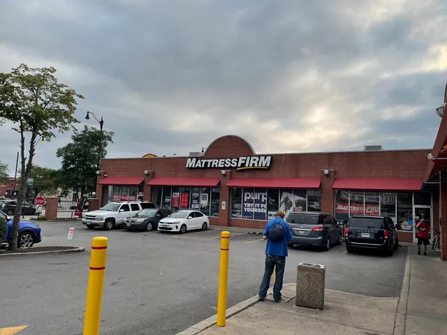Mattress Firm South Loop West