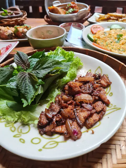 Bếp Mẹ Ỉn - Vietnamese Restaurant