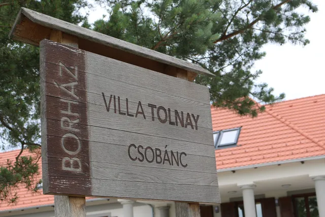Villa Tolnay Wine House Ltd..