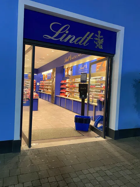 Lindt Chocolate Shop Cilento
