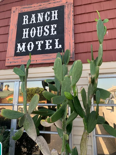 Ranch House Motel