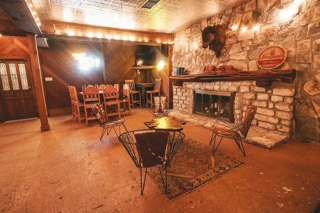 Dark Skies Tavern & Kitchen